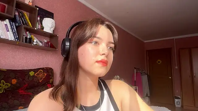 PUP PUP Sea online show from September 14, 2025, 7:09 am