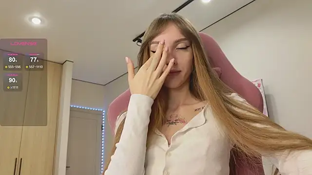 Lunainnk online show from September 19, 2025, 11:20 pm