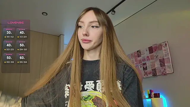 Lunainnk online show from September 16, 2025, 12:33 am