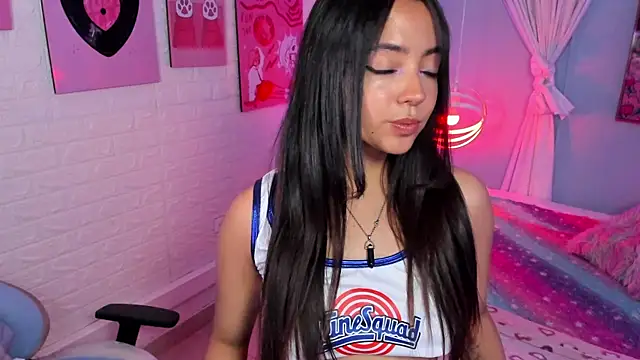 Lara Rouss  online show from October 1, 2025, 3:00 am