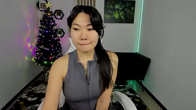 LunaPurrr online show from January 5, 2026, 11:08 pm