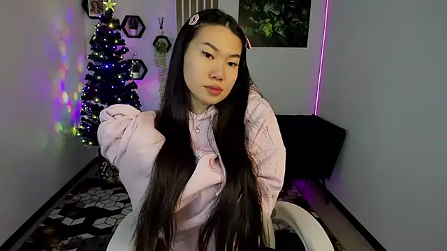 LunaPurrr online show from December 16, 2025, 12:26 am