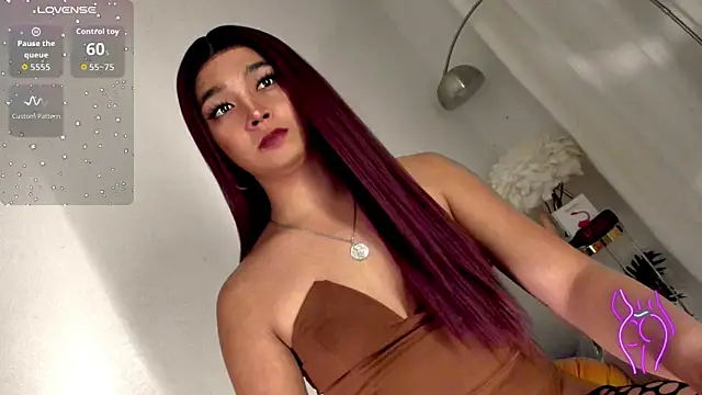 Snapshot of TrinityFucksYou chatting on February 5, 2026, 4:58 pm TrinityFucksYou online show from February 5, 2026, 4:58 pm