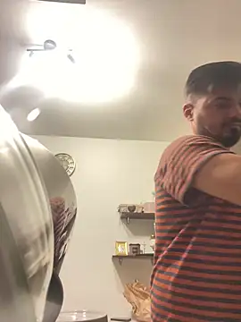 imooLoov online show from November 26, 2025, 7:36 pm