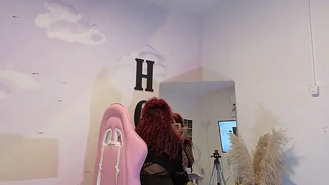 Snapshot of Catherine_Smith_ chatting on September 27, 2025, 11:05 am Catherine Smith  online show from September 27, 2025, 11:05 am