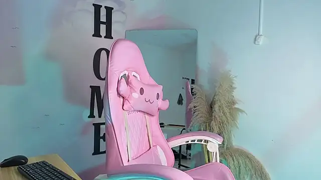 Snapshot of Catherine_Smith_ chatting on September 22, 2025, 11:27 am Catherine Smith  online show from September 22, 2025, 11:27 am