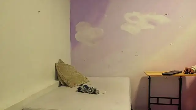 Snapshot of Catherine_Smith_ chatting on September 18, 2025, 11:24 am Catherine Smith  online show from September 18, 2025, 11:24 am