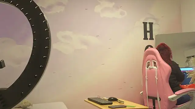 Snapshot of Catherine_Smith_ chatting on October 7, 2025, 1:01 pm Catherine Smith  online show from October 7, 2025, 1:01 pm