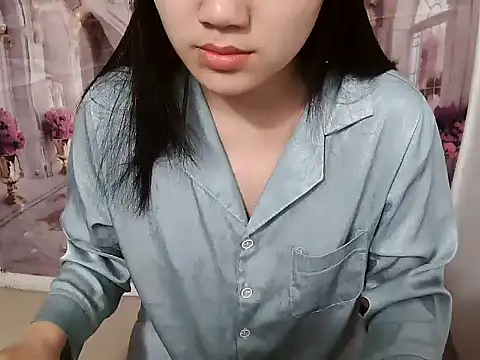 Linda-24 online show from February 12, 2026, 12:32 am