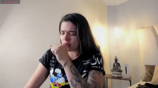 Snapshot of MiaVillalobos chatting on October 8, 2025, 11:56 am MiaVillalobos online show from October 8, 2025, 11:56 am