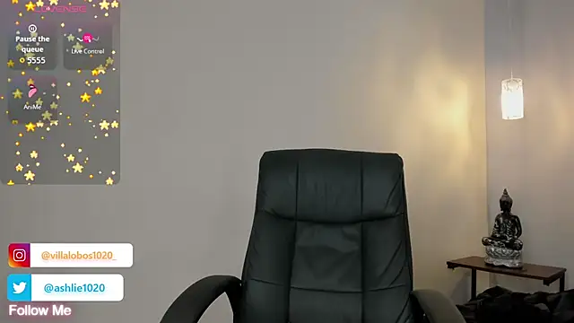 Snapshot of MiaVillalobos chatting on October 29, 2025, 12:04 pm MiaVillalobos online show from October 29, 2025, 12:04 pm