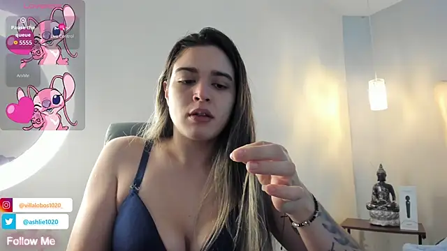 Snapshot of MiaVillalobos chatting on October 4, 2025, 10:28 am MiaVillalobos online show from October 4, 2025, 10:28 am