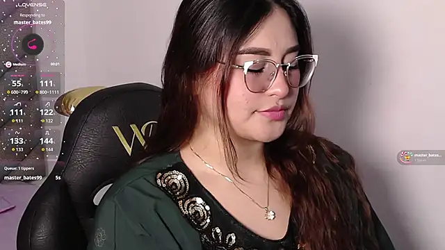 Snapshot of heluejamil chatting on October 18, 2025, 7:27 pm heluejamil online show from October 18, 2025, 7:27 pm