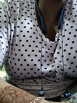 Snapshot of Ankitabhabhihot chatting on October 29, 2025, 5:17 am Ankitabhabhihot online show from October 29, 2025, 5:17 am