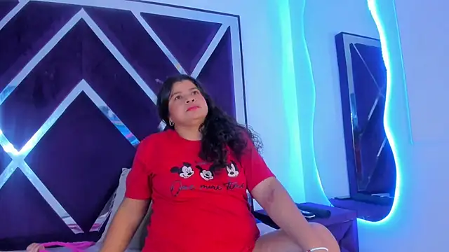 luzenaasm online show from October 25, 2025, 4:44 am