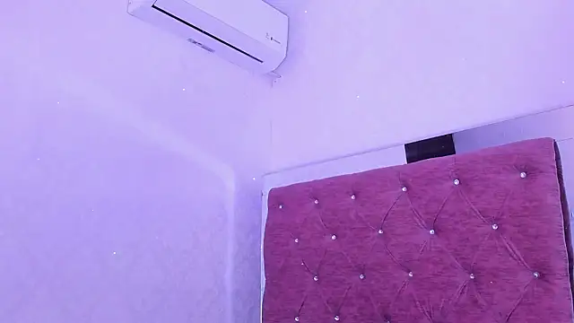 Snapshot of JulianaCarter chatting on February 23, 2026, 7:47 pm JulianaCarter online show from February 23, 2026, 7:47 pm