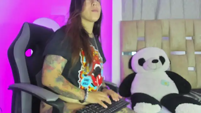 Snapshot of JulianaCarter chatting on September 16, 2025, 7:26 pm JulianaCarter online show from September 16, 2025, 7:26 pm