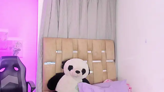 Snapshot of JulianaCarter chatting on September 30, 2025, 9:21 pm JulianaCarter online show from September 30, 2025, 9:21 pm