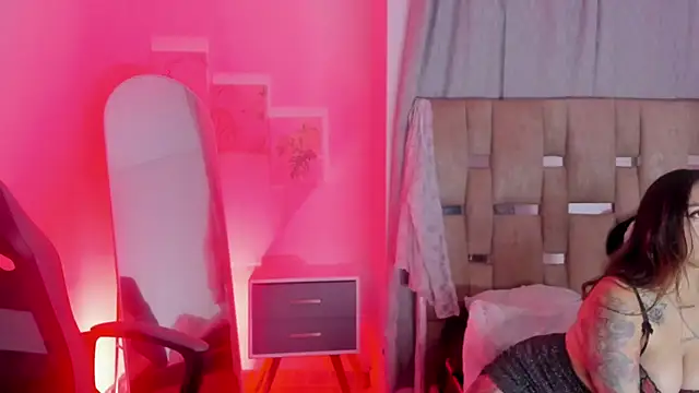 Snapshot of JulianaCarter chatting on October 10, 2025, 8:09 pm JulianaCarter online show from October 10, 2025, 8:09 pm