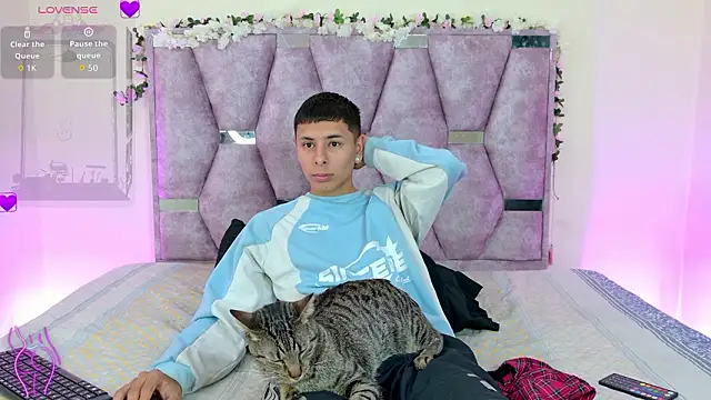 Snapshot of lana_and_liam_ chatting on February 14, 2026, 10:26 am lana and liam online show from February 14, 2026, 10:26 am