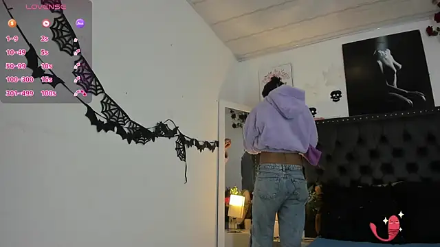 Snapshot of ScarlettVell chatting on October 23, 2025, 7:23 pm ScarlettVell online show from October 23, 2025, 7:23 pm