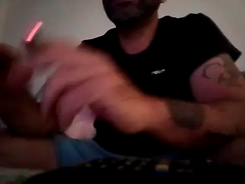 Feistysausage online show from October 18, 2025, 9:17 pm