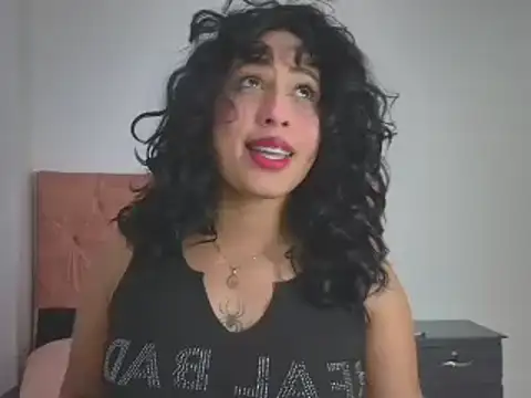 Valery lovex  online show from September 8, 2025, 10:53 pm