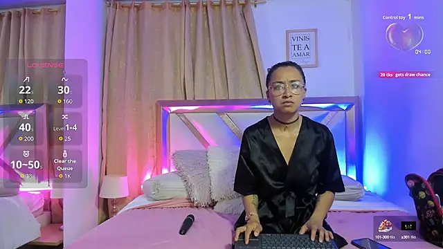 bravepetunia online show from October 3, 2025, 12:17 pm