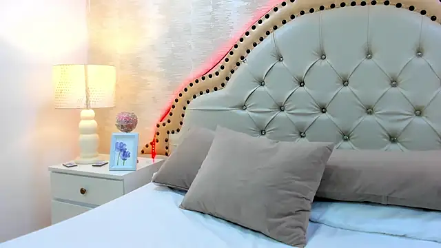 Snapshot of ScarlethCruz chatting on October 31, 2025, 3:47 am ScarlethCruz online show from October 31, 2025, 3:47 am