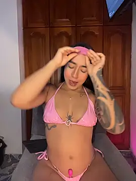 KaditaNavarro online show from February 15, 2026, 3:33 pm