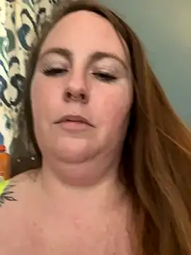 Domimommy420 online show from October 3, 2025, 3:24 pm