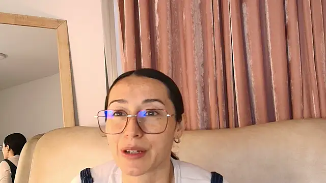 Ginevra esposito online show from March 30, 2026, 12:50 pm