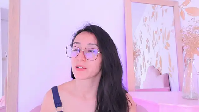 Ginevra esposito online show from November 25, 2025, 1:11 pm