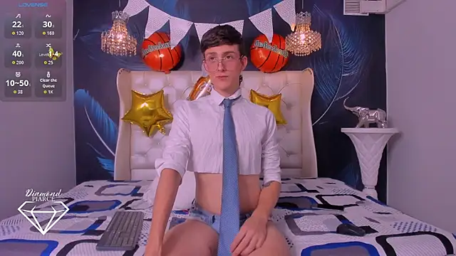 Snapshot of Diamond_Piarce chatting on October 5, 2025, 1:29 am Diamond Piarce online show from October 5, 2025, 1:29 am