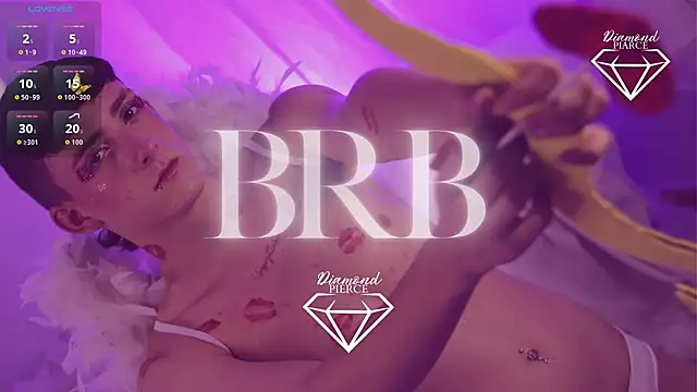 Snapshot of Diamond_Piarce chatting on October 17, 2025, 3:10 am Diamond Piarce online show from October 17, 2025, 3:10 am