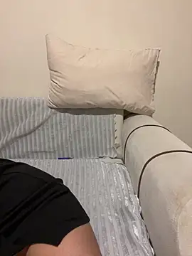 Nursen1 online show from February 15, 2026, 4:06 pm