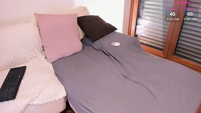 Snapshot of JaneLyrne chatting on February 11, 2026, 5:46 pm JaneLyrne online show from February 11, 2026, 5:46 pm