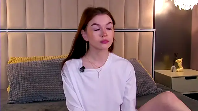 Snapshot of Wanda_Wild chatting on September 18, 2025, 4:04 am Wanda Wild online show from September 18, 2025, 4:04 am
