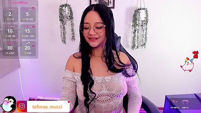 Snapshot of seforaa_x chatting on September 18, 2025, 5:05 pm seforaa x online show from September 18, 2025, 5:05 pm