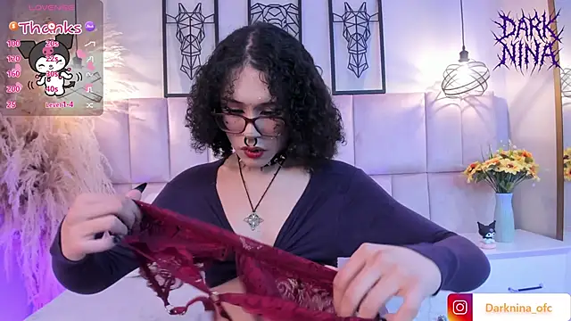 Dark nina  online show from September 26, 2025, 3:24 am