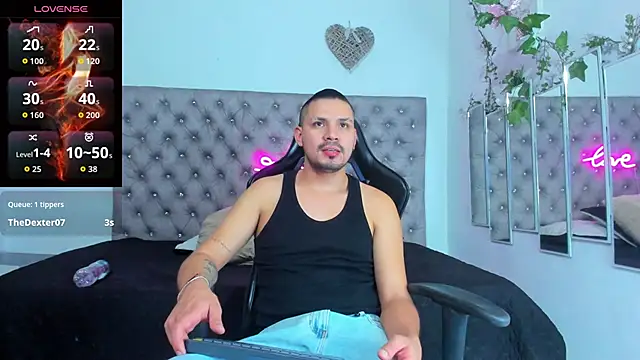 AndresSterling  online show from September 9, 2025, 11:14 pm
