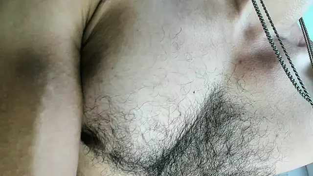 latinhotmuscle online show from May 27, 2026, 9:22 pm