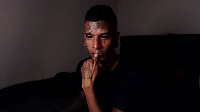 Snapshot of black_firex chatting on September 29, 2025, 9:20 pm black firex online show from September 29, 2025, 9:20 pm