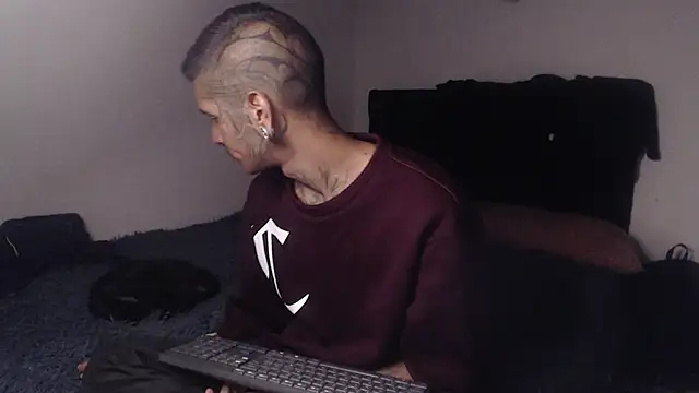 Snapshot of black_firex chatting on October 3, 2025, 9:38 pm black firex online show from October 3, 2025, 9:38 pm