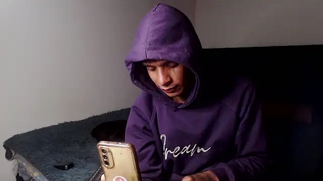 Snapshot of black_firex chatting on September 24, 2025, 6:36 pm black firex online show from September 24, 2025, 6:36 pm