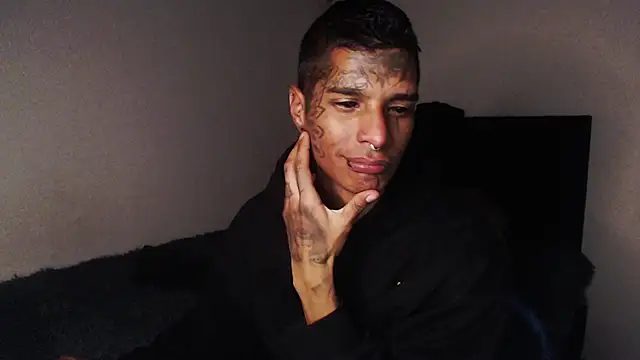 Snapshot of black_firex chatting on October 15, 2025, 11:35 pm black firex online show from October 15, 2025, 11:35 pm