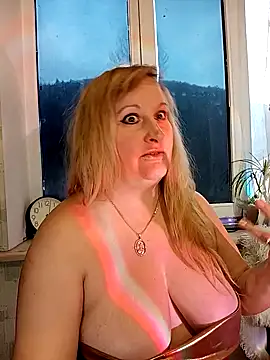 Snapshot of XHelenaX90 chatting on February 18, 2026, 3:19 pm XHelenaX90 online show from February 18, 2026, 3:19 pm