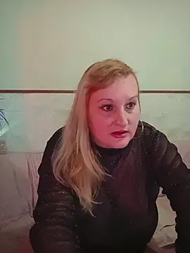 Snapshot of XHelenaX90 chatting on February 26, 2026, 7:14 pm XHelenaX90 online show from February 26, 2026, 7:14 pm