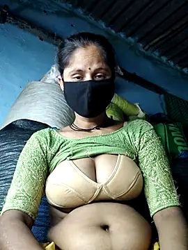 Hot-ilaiy online show from October 5, 2025, 10:22 pm