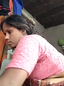 Hot-ilaiy online show from October 22, 2025, 9:20 am